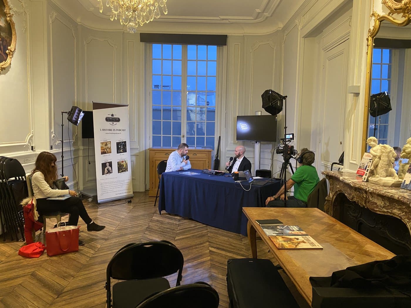 Captation Storycast dans un salon historique parisien, pour l'offre Lieu d'Histoire